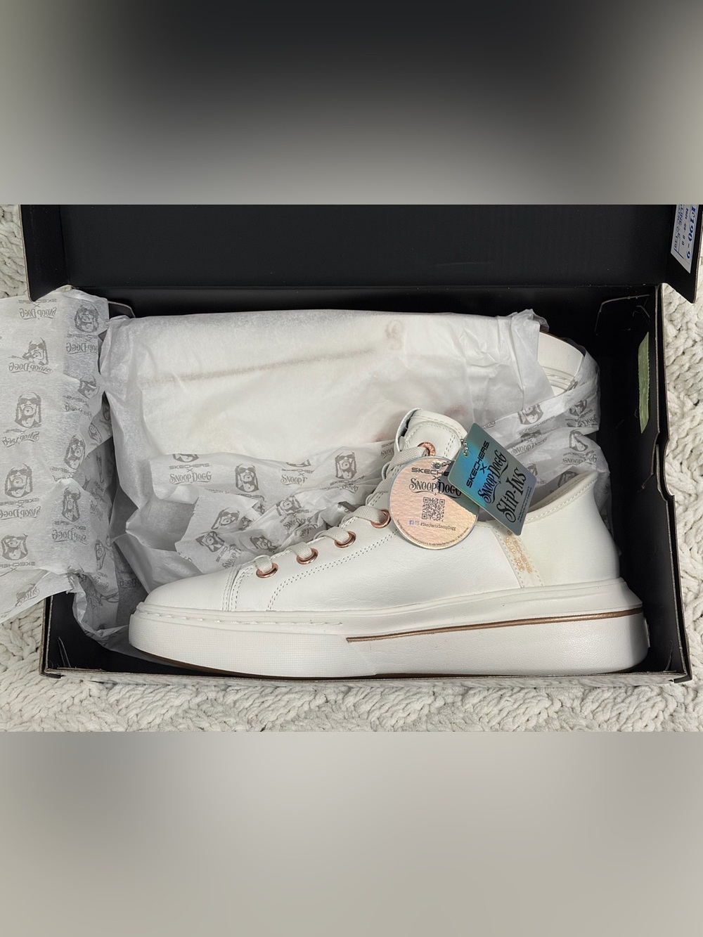 Skechers Snoop One White Leather Slip-In Sneakers Size 8.5 Women NWT